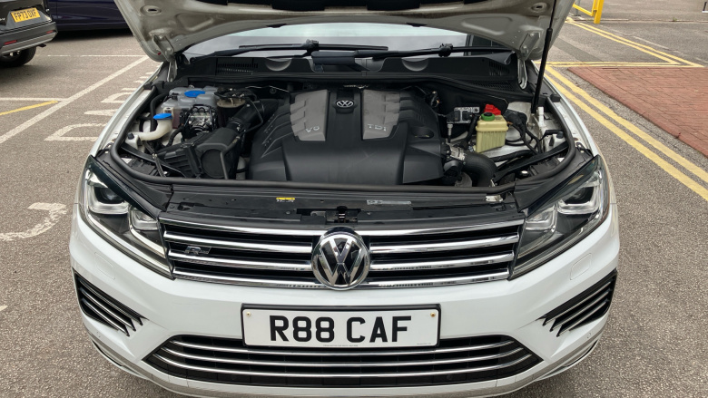 Volkswagen Touareg 3.0 V6 TDI BlueMotion Tech 262 R-Line 5dr Tip Auto Diesel Estate